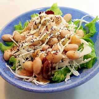 レタスとキャベツとサラダ豆のごまマヨサラダ